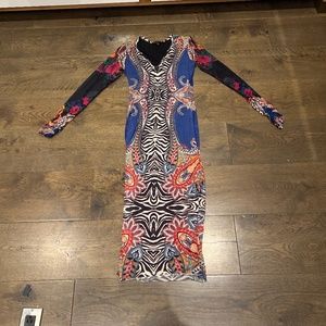 Stylish stretch material- form fitting